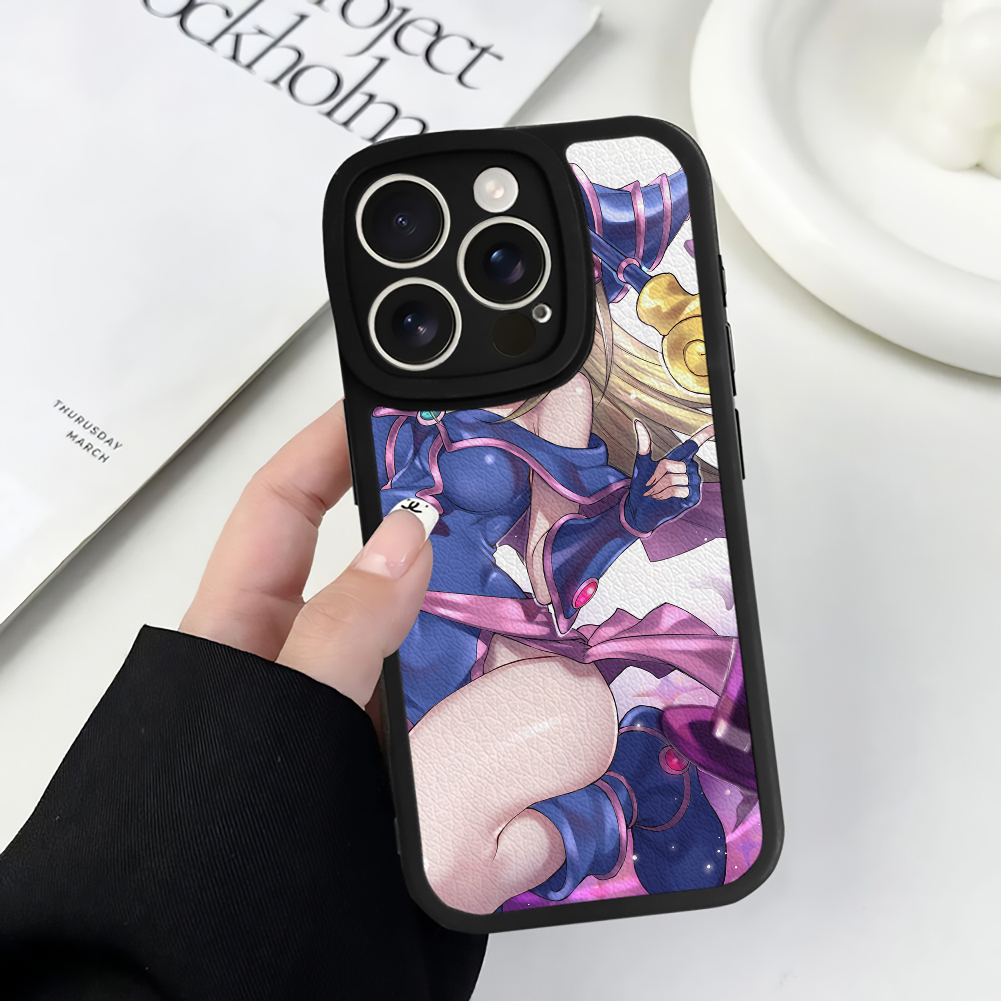 （画像用） 遊☆戯☆王 Yu-Gi-Oh! 【iPhone 16シリーズ対応】シリコンスマホケース（レザー調） 材質：シリコン